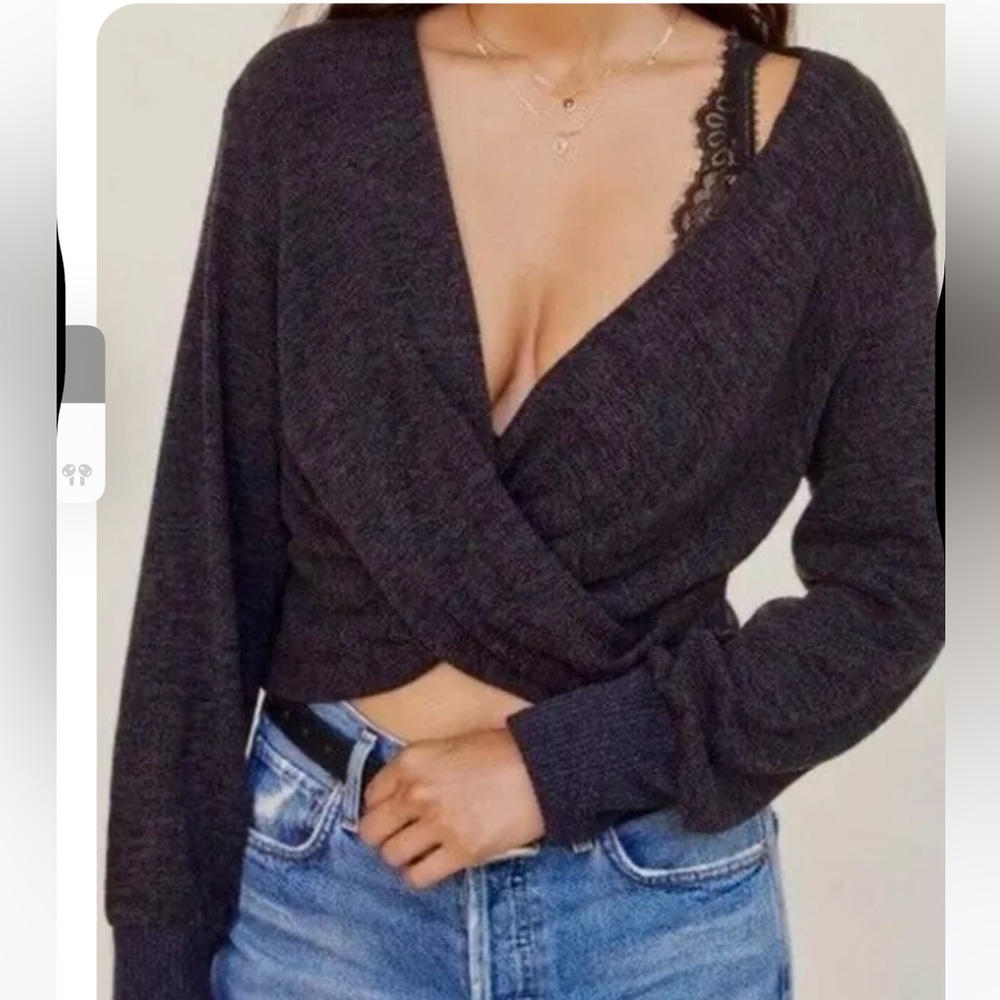 Anthropologie twist long sleeve shirt